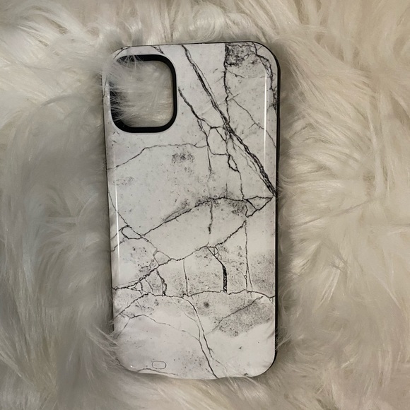Luxy Lemon Accessories - IPhone 11 Rechargeable Case